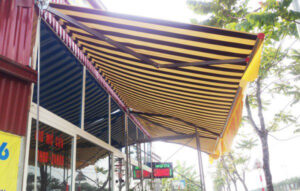Mái hiên di động quay tay