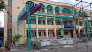 Mái xếp trường học